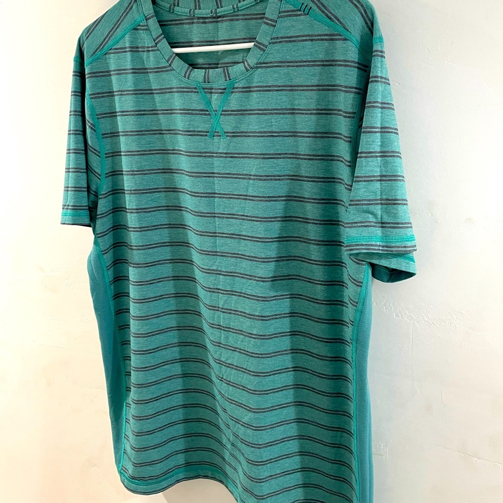 lululemon t shirt
